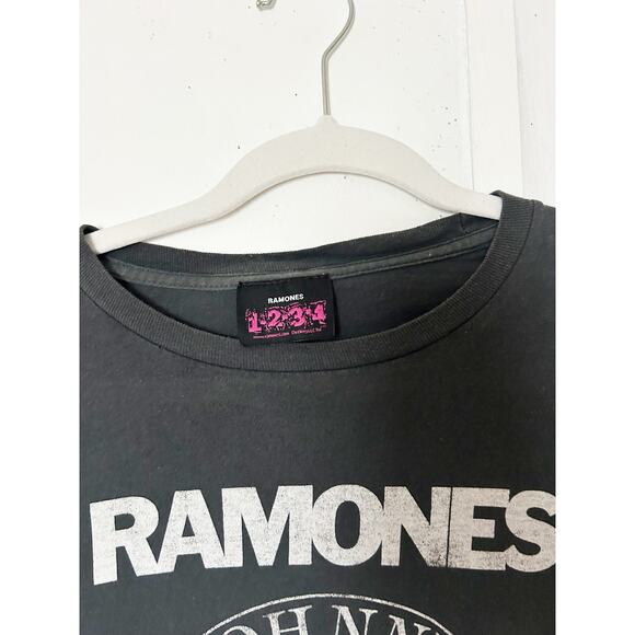 Ramones Band Tee - Picture 2 of 4
